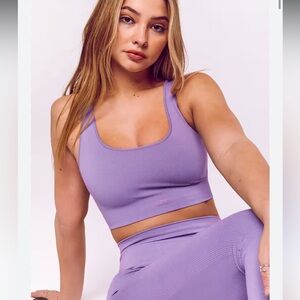 SET ACTIVE x Madelyn Cline Set - Sculptflex Seamless Leggings S & Box Cut Bra M